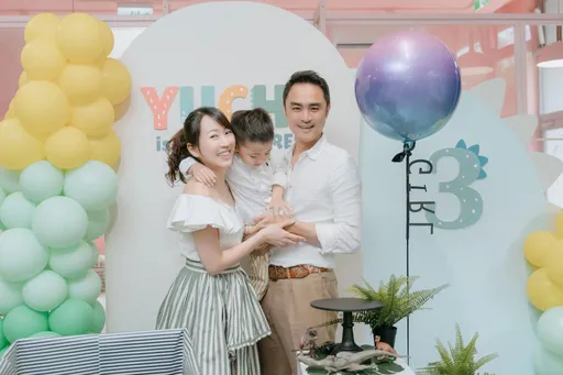 明道宣布二胎喜訊「迎來我的小公主」 老婆抱子興奮跳躍正面大曝光