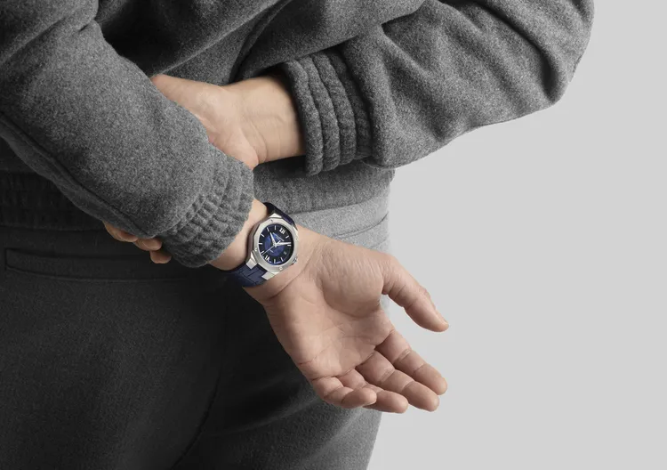 製錶品牌名士錶為慶祝Riviera系列問世50周年，推出縮小錶徑至39mm的全新自動上鍊腕錶款式。品牌提供