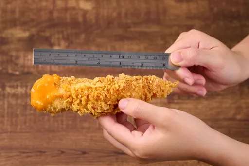 15公分超長無骨雞柳條開賣 鹽酥雞名店進軍美式炸雞界