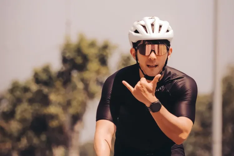 修杰楷近幾年迷上騎單車，在IG分享了不少騎車帥照。翻攝lefthere036 IG