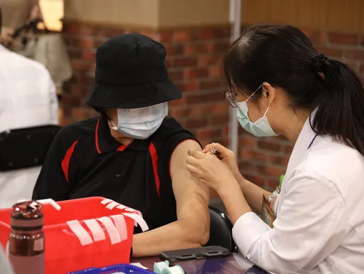 公費流感疫苗4廠牌揭曉！高端確定得標　分3批供貨70.7萬劑