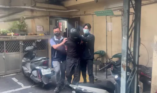 17歲少年隔代教養背景曝!坐牢父上月才寄家書要他別學壞 今竟當街掃射