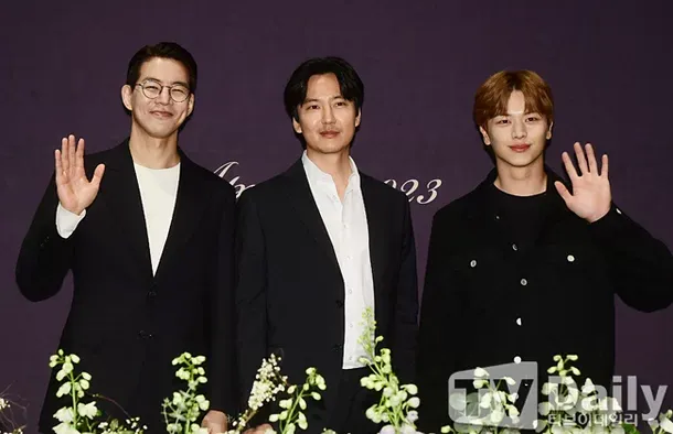 李尚允(左起)、金南佶、陸星材結伴參加李昇基婚宴。TV Daily