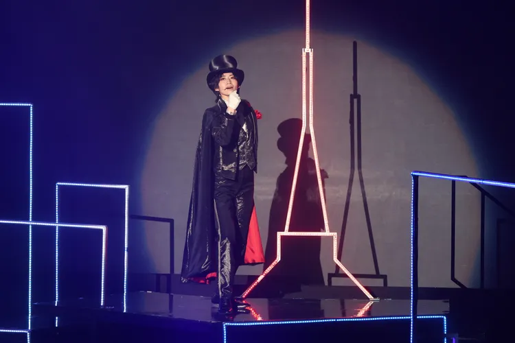 立道梨緒奈飾演地場衛，也就是燕尾服蒙面俠。鄭孟晃攝