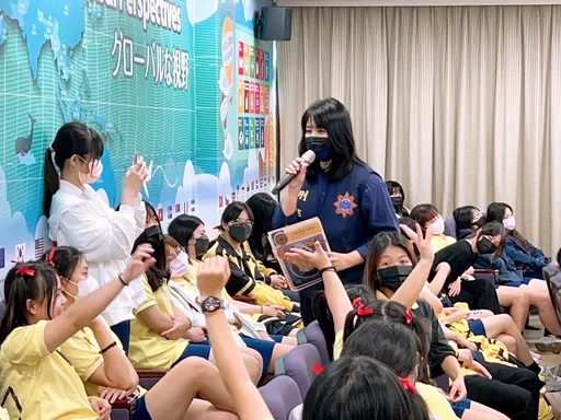 響應國際丹寧日　北市警入校宣導制止性侵