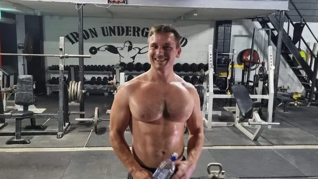 赫姆克1小時之內做了3206次伏地挺身。翻攝官網