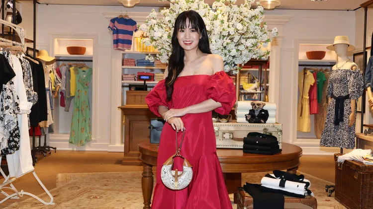 身為韓國華僑的孫盛希，表示不少韓國情侶都是拿品牌經典的Polo衫作為情侶裝。莊宗達攝