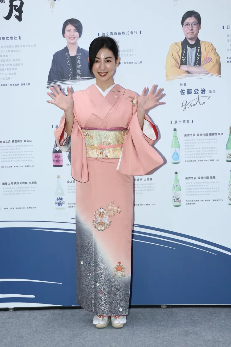 大久保麻梨子喜歡下班小酌。鄭孟晃攝