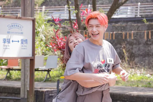 焦凡凡乳貼孟維沒有距離 嗆蔡朕「是多想取代我」