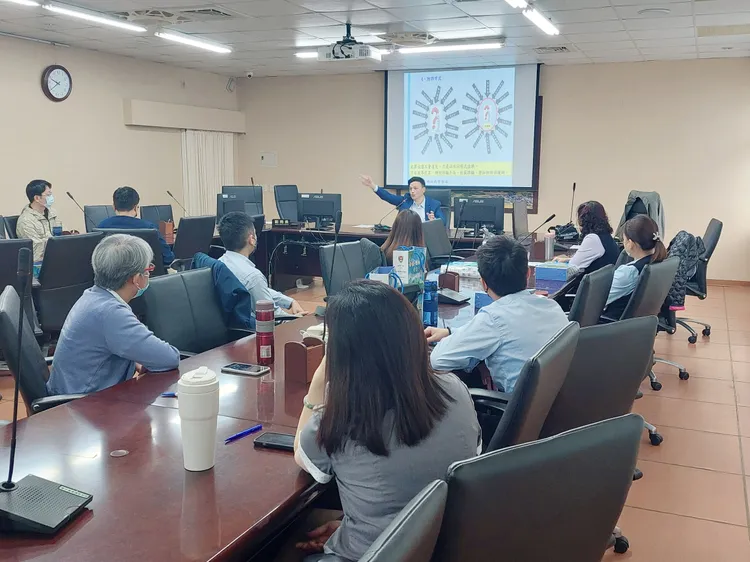 農漁會信用部行員是阻詐第一線重要的人員。警方提供