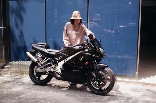 孟耿如送走已故亲弟爱车「我没哭」　明白真爱毋需东西承载