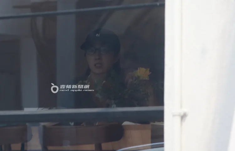 桂綸鎂現身松山區袋鼠咖啡廳。特勤中心攝