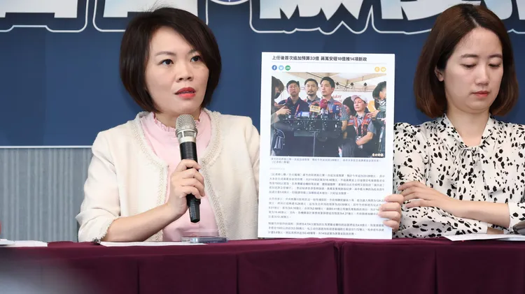 台北市議員簡舒培質疑，蔣萬安提政見是隨口說說，想要騙票。莊宗達攝