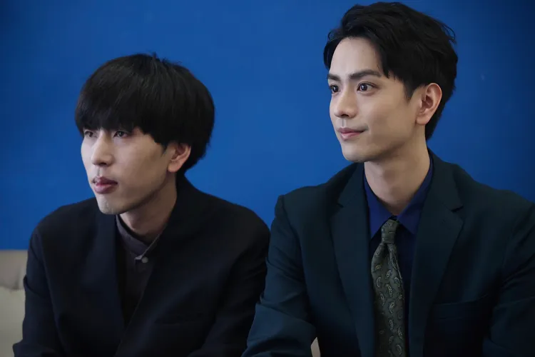 導演山口健人（左）和黑羽麻璃央很開心《離不開你的依賴》能在海外上映。林林攝