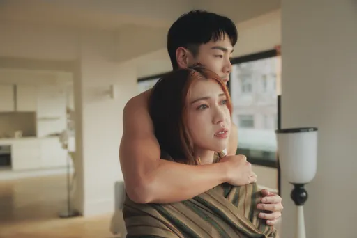 香港女歌手初吻被他奪走 跟禾浩辰滾床發展「三觀不正戀」