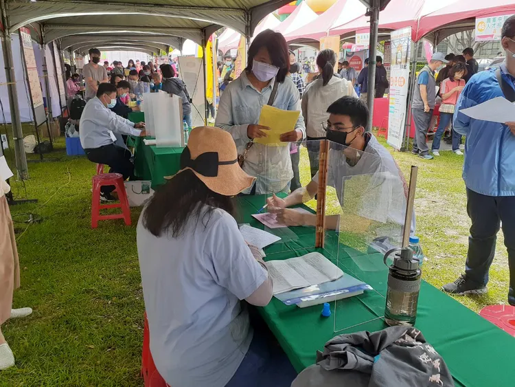 嘉義縣現場徵才4月15日登場。嘉縣府提供