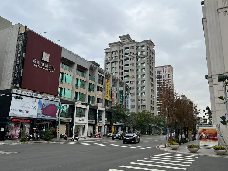 周子瑜的家緊鄰母親經營投資的醫美診所。葉家銘攝