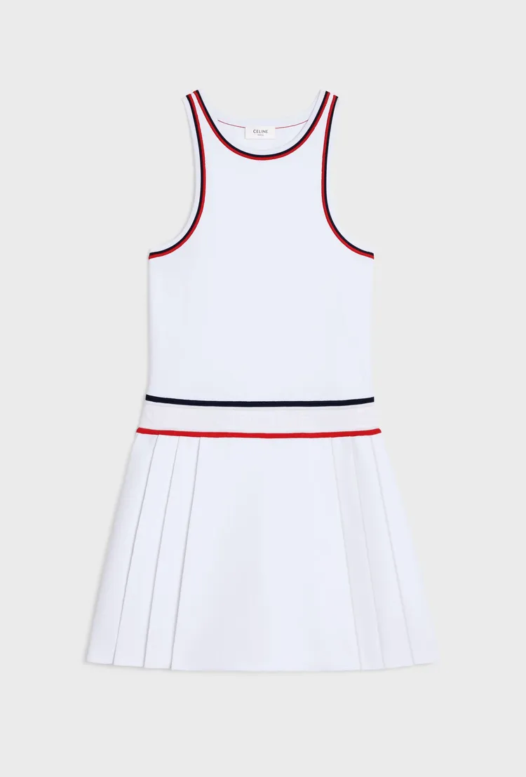 運動風連身百褶短裙，8萬6000元。品牌提供