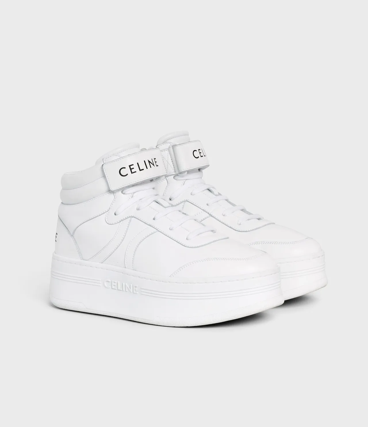 小牛皮厚底Block運動鞋,3萬2500元。品牌提供