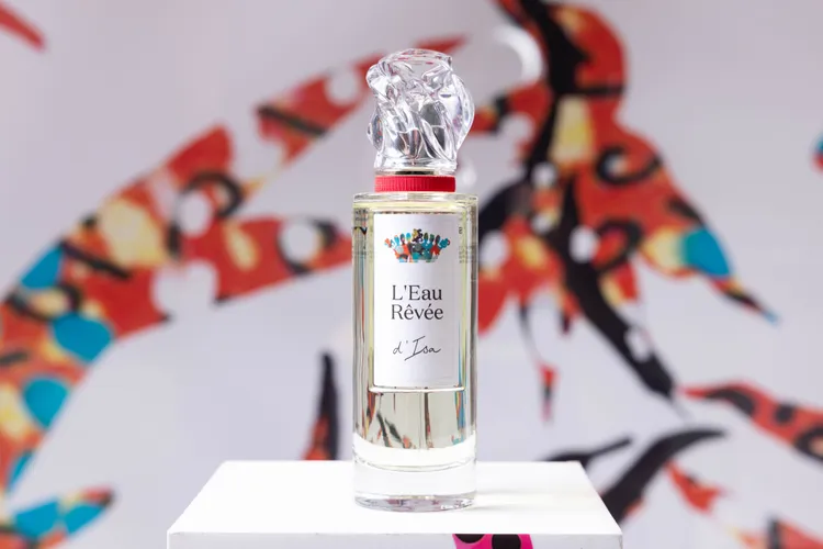 #d’Isa伊莎以清新茉莉花為主要香調。品牌提供