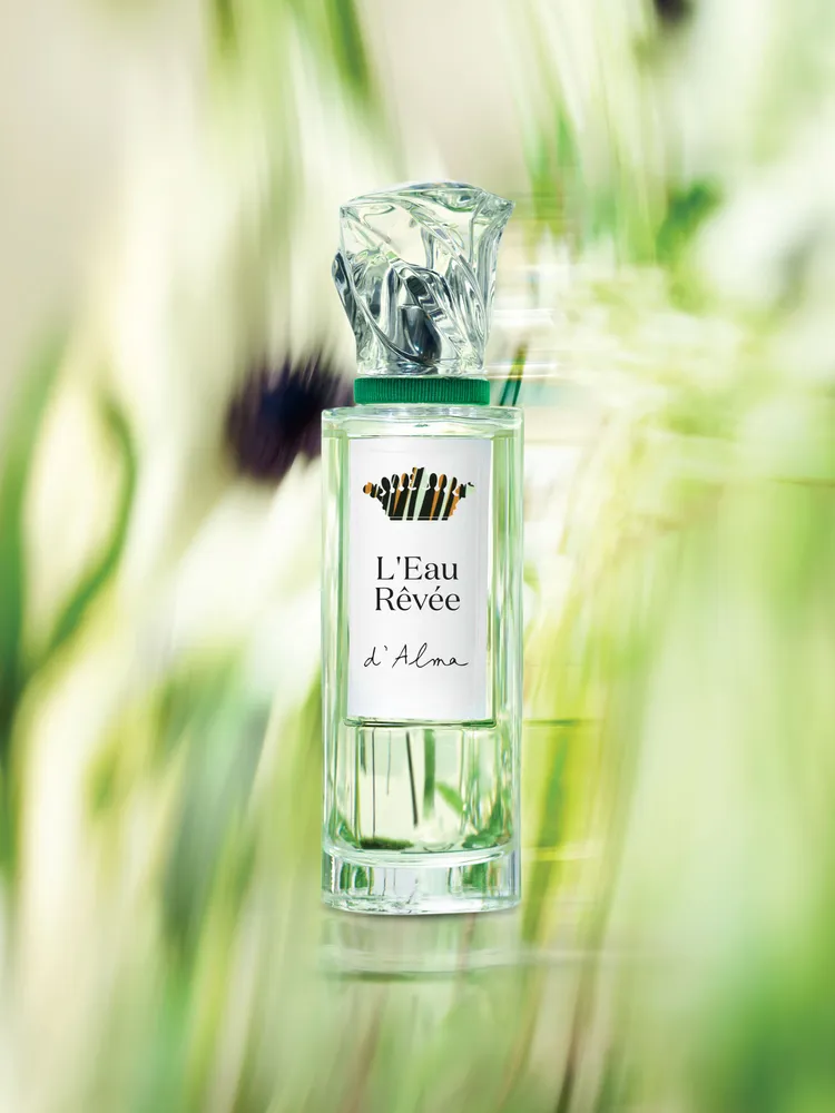 #d’Alma艾瑪使用了鳶尾花作為基調。品牌提供