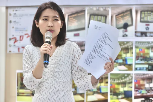 最小「芯」潮流出現！　台中國中生穿「這衣服」專程北上挺徐巧芯