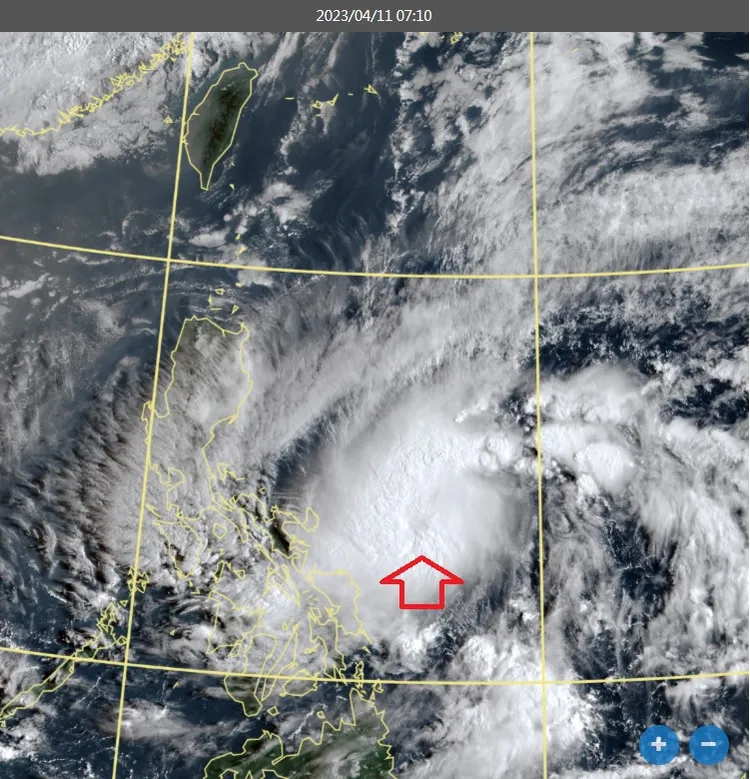 鄭明典指出，旋轉特徵越來越明顯。翻攝自鄭明典臉書