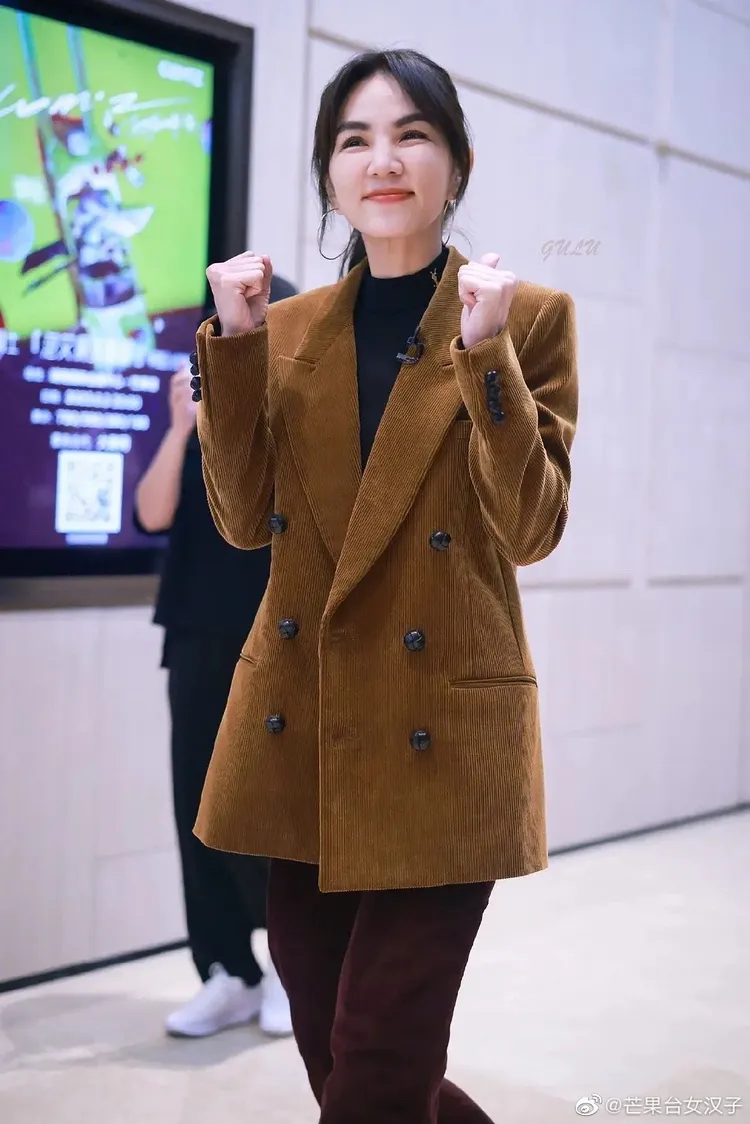 Ella準備出發錄影。翻攝芒果台女漢子微博