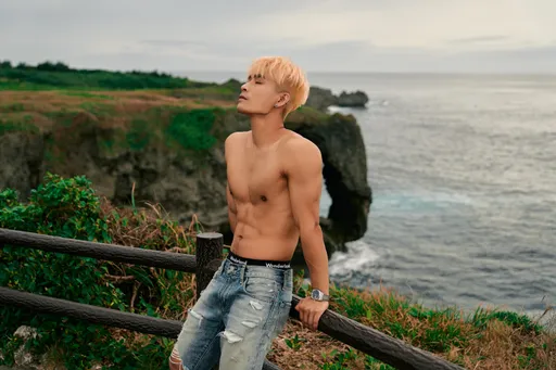 同志男神自豪「那條蛇」長度 當場脫褲子供驗貨