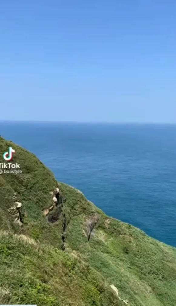台灣東北角海岸，欣賞遼闊海景。TikTok@boastyle 提供
