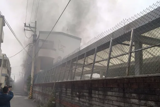 台南學生出租套房清晨大火！消防局先開罰這一點　初判起火點是雜物堆