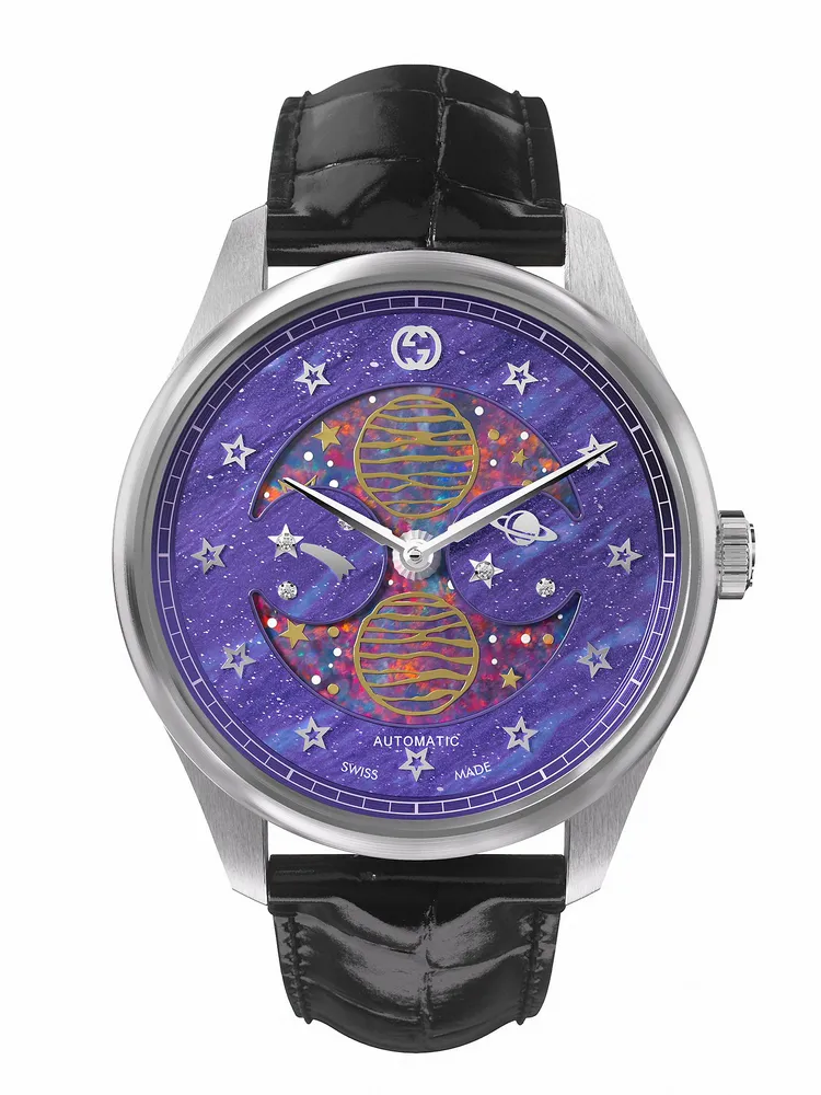 G-Timeless Moonlight 18K白金雙月相腕錶紫色面盤款，320萬元。品牌提供