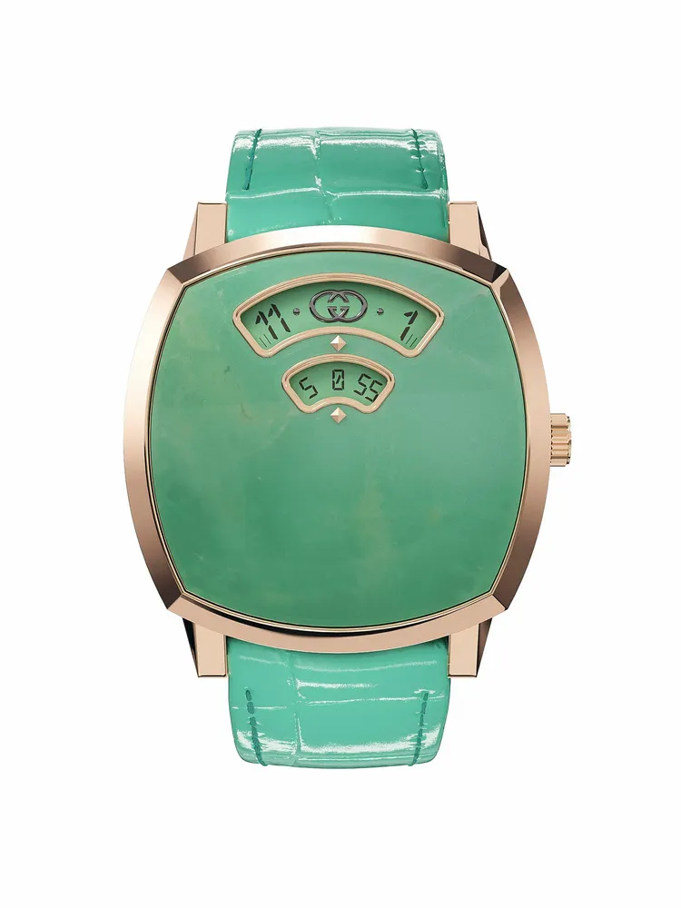 Grip 18K玫瑰金跳時腕錶綠玉髓面盤款，330萬元。品牌提供