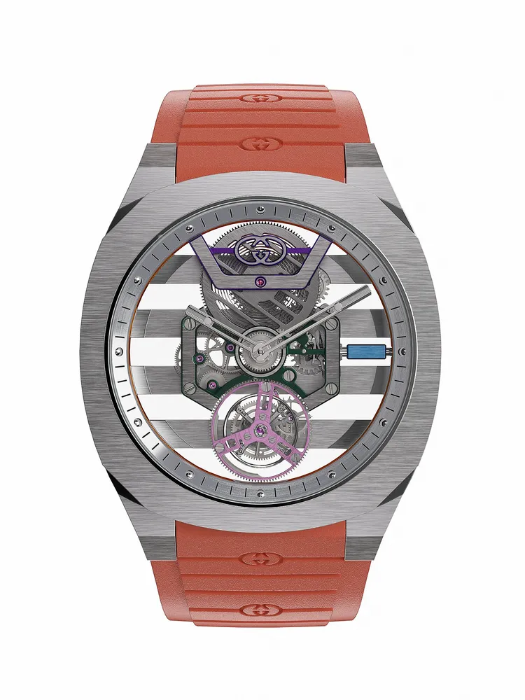 GUCCI 25H白金腕錶搭配橘色橡膠錶帶，420萬元。品牌提供