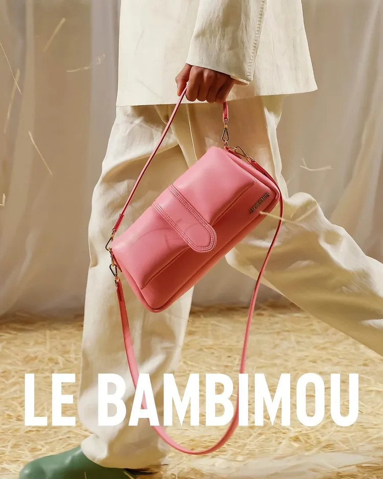 從Le Bambino包款延伸而出的Le Bambimou包。翻攝jacquemus IG 