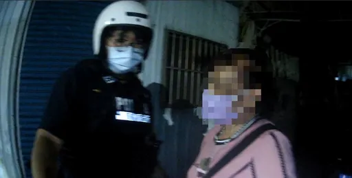 7旬老母騎機車快遞毒品　兒女家中裝袋分工！蘆洲警破獲販毒家族