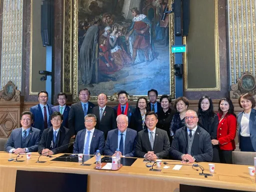 馬克宏涉台言論惹議 法國兩院議員會晤台灣立委團重申支持