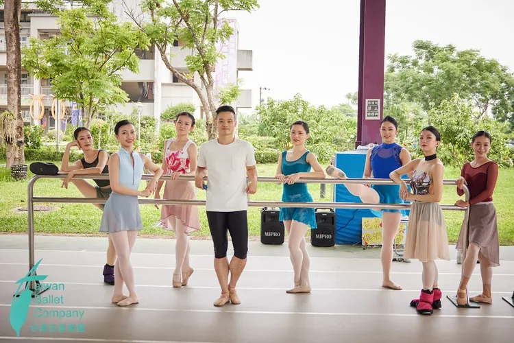 台灣芭蕾舞團4月12日起在高雄6所國小演出。舞團提供