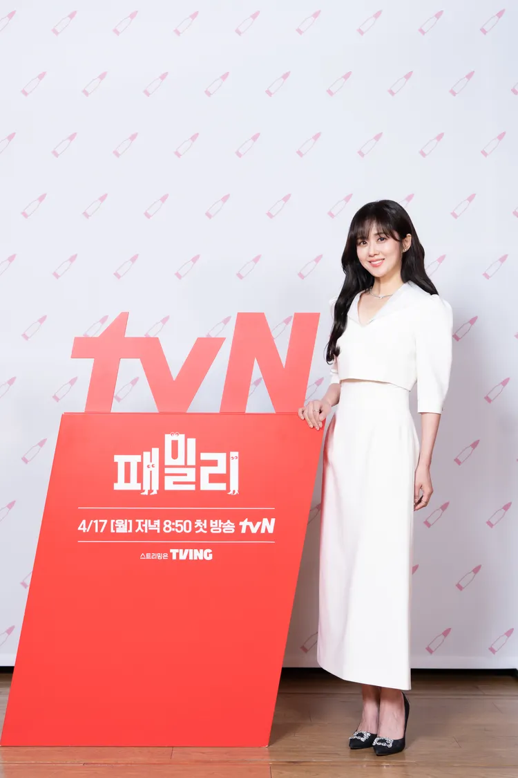 張娜拉升格人妻10個月，今受訪大方公開新婚甜蜜生活。Disney+提供