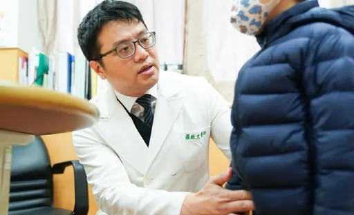 小兒疝氣別輕忽嚴重恐致死 台北慈濟微創腹腔鏡手術解危機