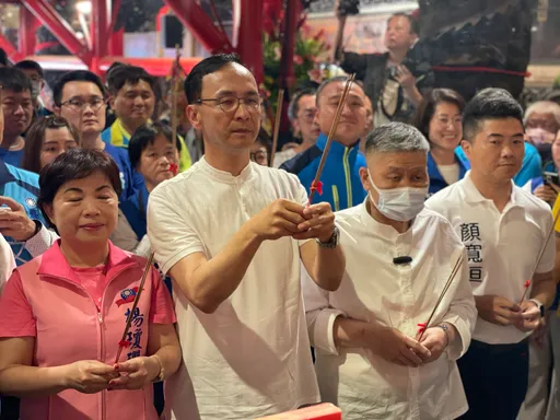 朱立倫被徵召傷透腦筋？　到鎮瀾宮和大甲媽祖求這件事