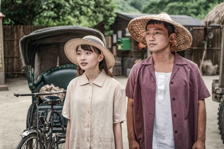 蔡昌憲（右）與喬湲媛的久別重逢告白戲，惹哭一大票觀眾。公視、禾豐製作提供