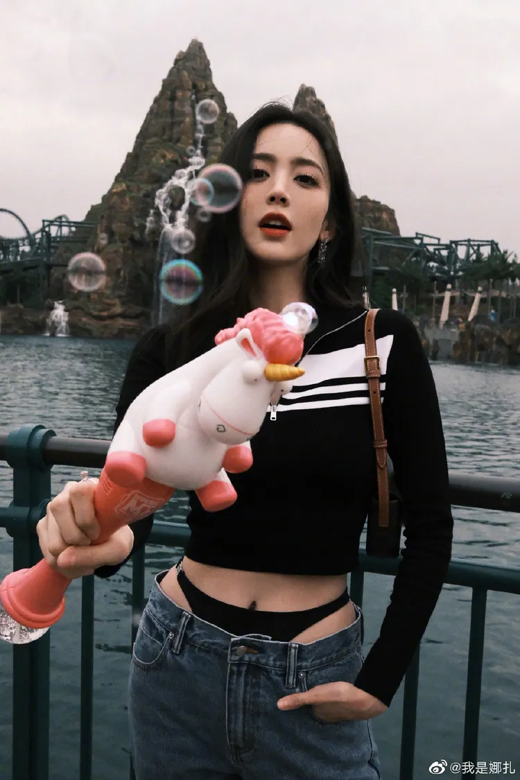 古力娜扎以頂級美貌著稱。翻攝娜扎微博