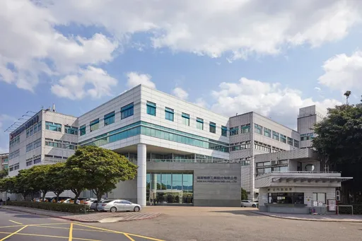 翻轉35年老廠房! 鴻海虎躍總部獲UL 2799鉑金級認證