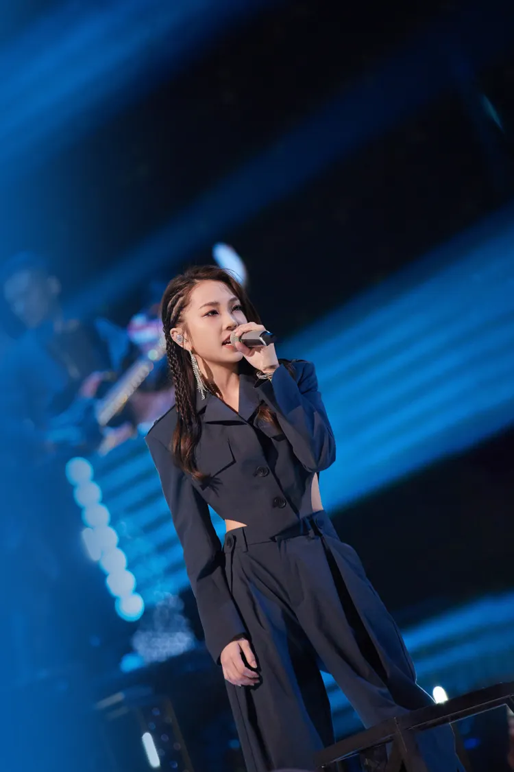 艾薇表現獲那英讚賞。