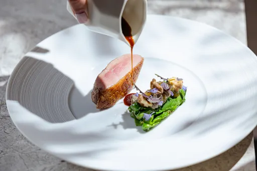 高雄fine dining+1 「方蒔」大地色質感空間盡現南台灣山海豐味