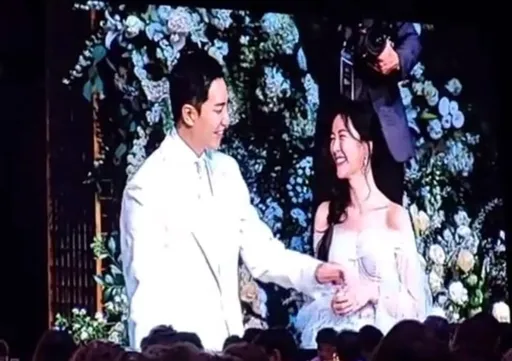 李昇基婚禮對新娘獻唱《Will You Marry Me》 當場下跪再求婚一次太閃了!