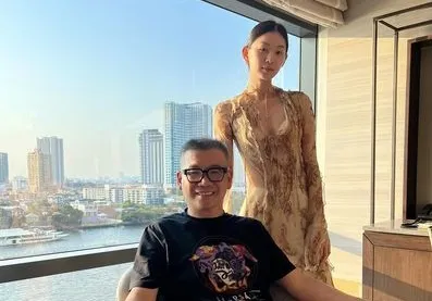 伊林名模超狂背景曝！网友留言酸她「黑道二代」　这下惨了