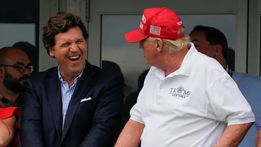 川普好麻吉明星主播卡爾森閃離福斯新聞　俄媒推特向他招手