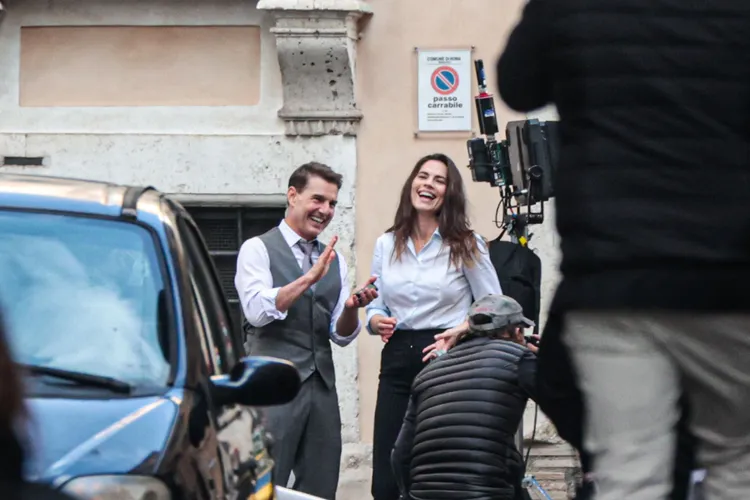 海莉（右）與湯姆克魯斯3年前合拍最新《不可能的任務》曾擦出愛火低調交往。達志